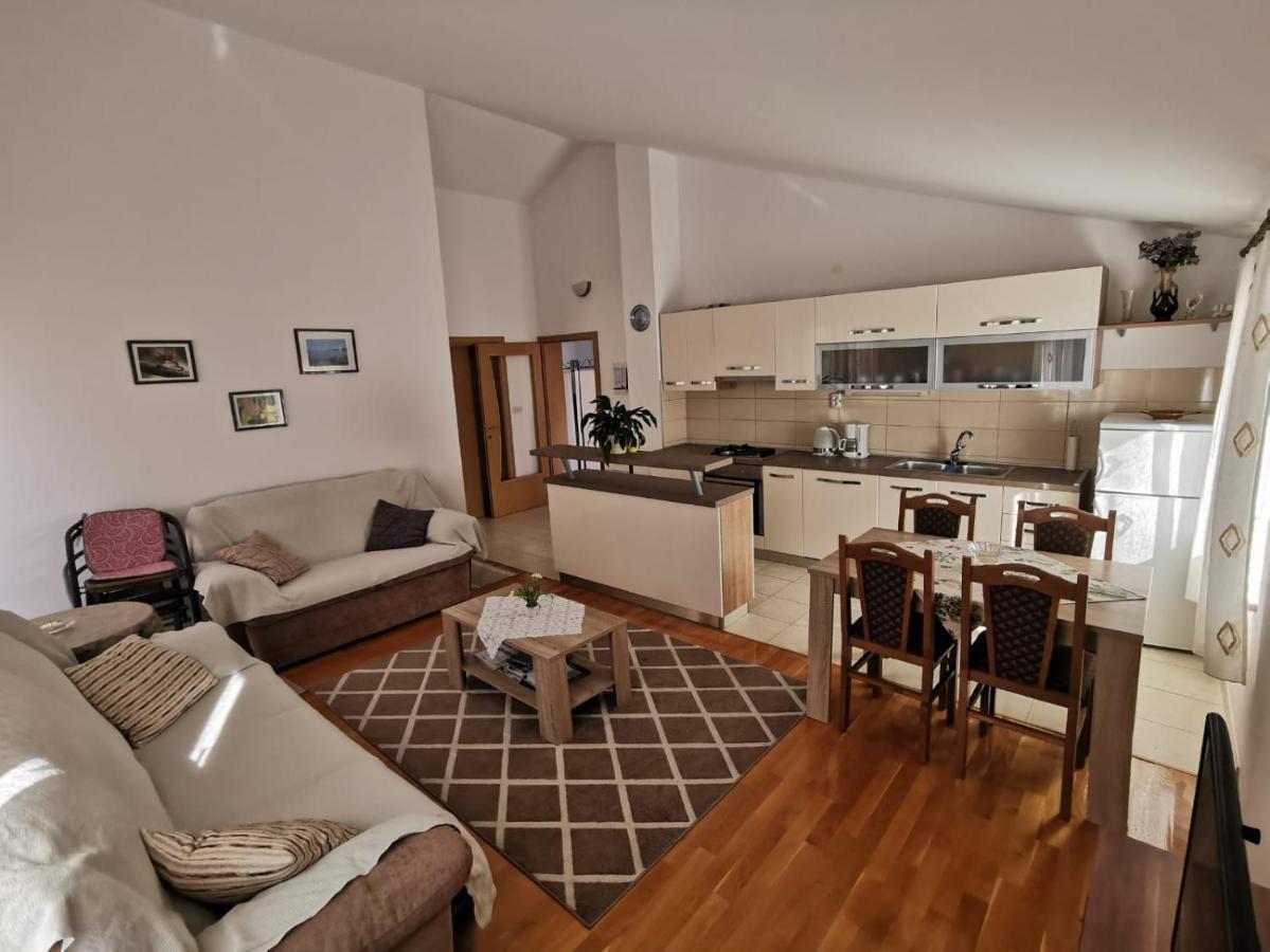 Apartment Apartman Zora Podstrana